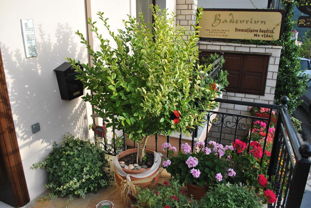 Valentini Guesthouse 카페니시온 외부 사진