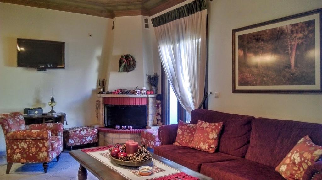 Valentini Guesthouse 카페니시온 외부 사진
