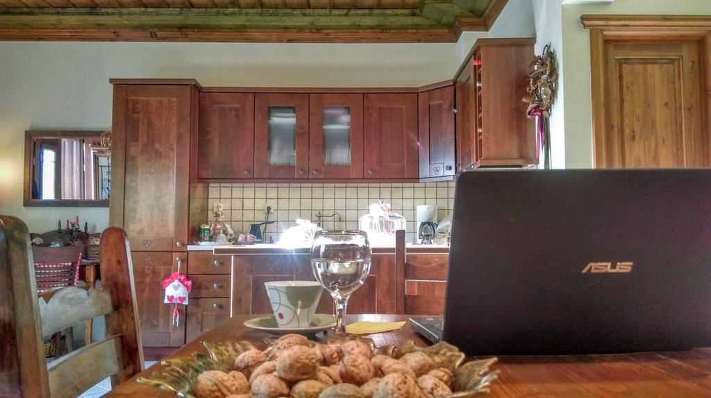 Valentini Guesthouse 카페니시온 외부 사진