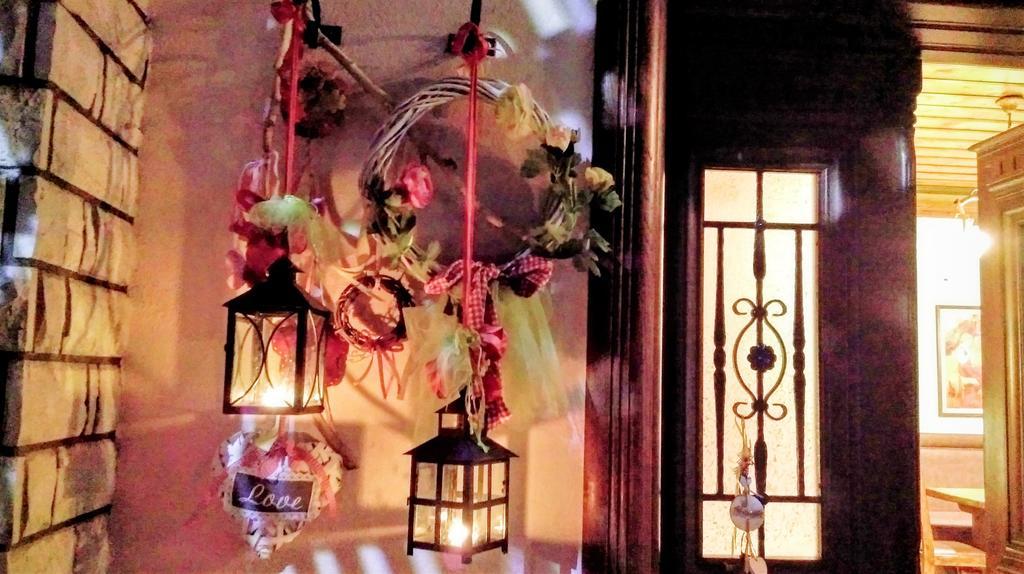 Valentini Guesthouse 카페니시온 외부 사진